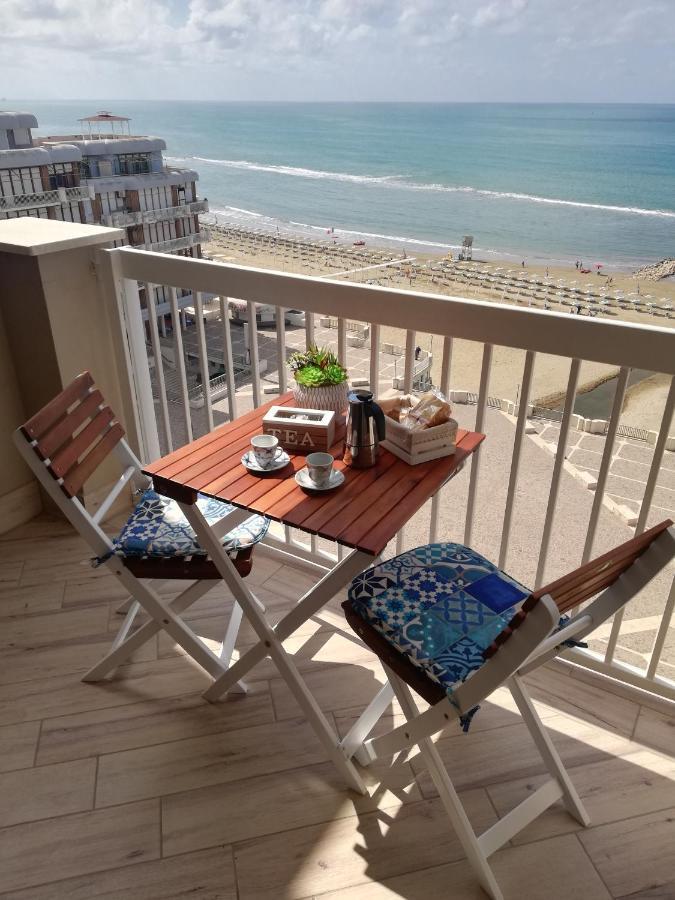 Apartmán La Terrazza Sul Tirreno Nettuno Exteriér fotografie