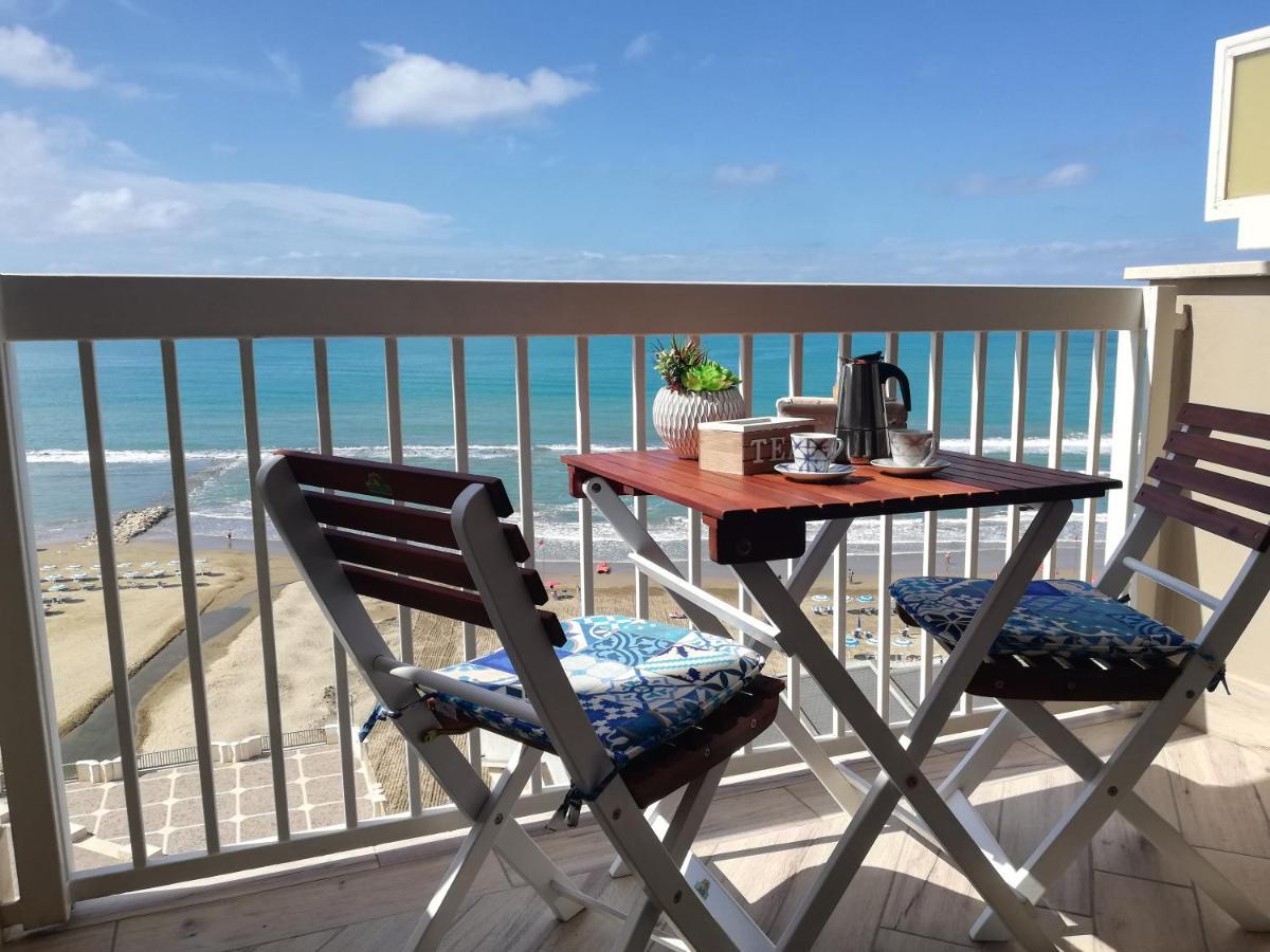 Apartmán La Terrazza Sul Tirreno Nettuno Exteriér fotografie
